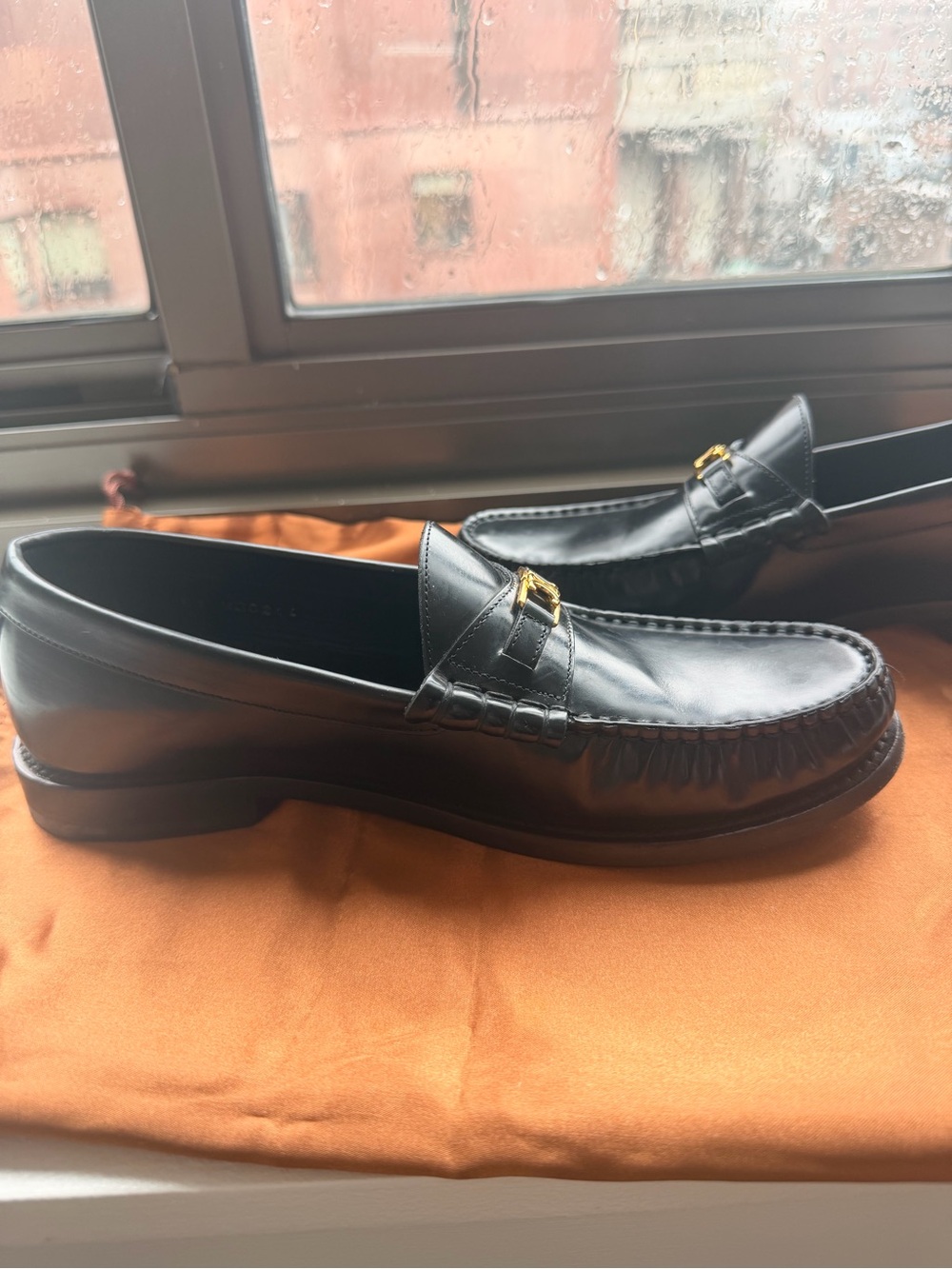 Women’s Celine Luco Loafer, Black leather, gold hardware, 38 - Picture 6 of 7